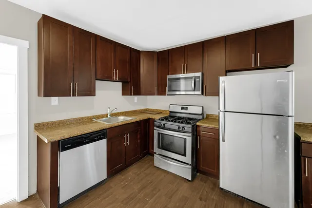$1,250 | 6356 South Sacramento Avenue, Unit 1N, Chicago, IL 60629