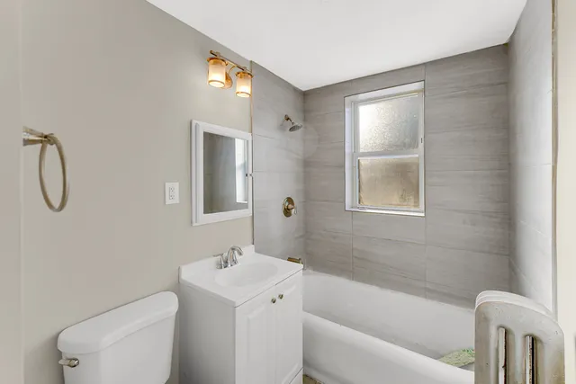 $1,250 | 6356 South Sacramento Avenue, Unit 1N, Chicago, IL 60629