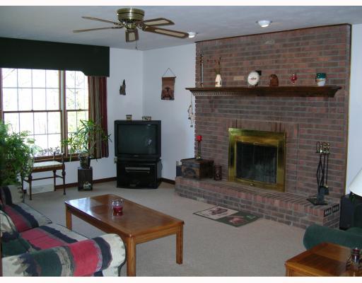133 Firethorn Road Economy, PA 15005 - Photo 6 of 18 Den/Family/Great Room.