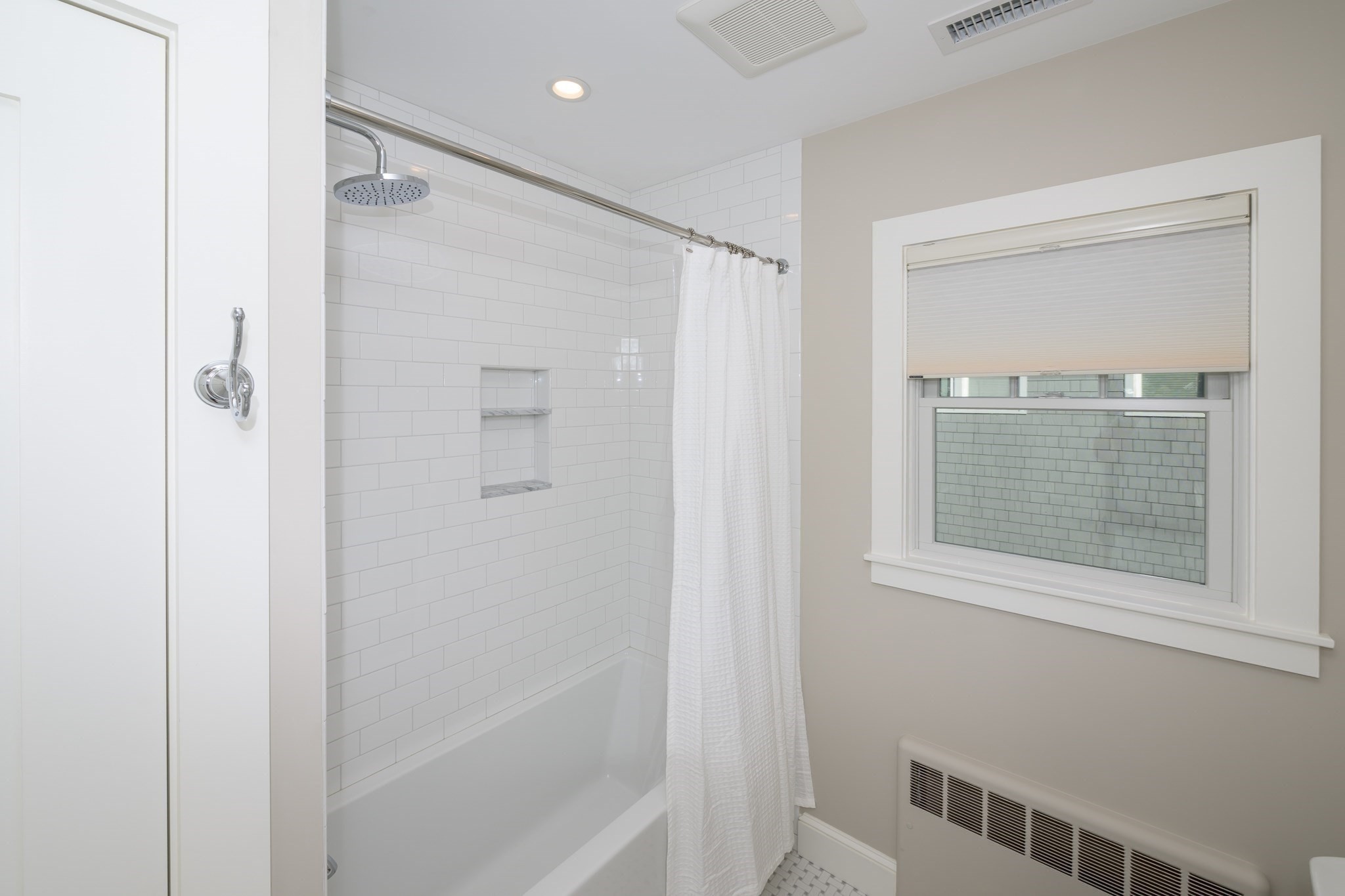 19 Cleveland Road, Unit 1 Marblehead, MA 01945 - Photo 13 of 25 Gallery Image 13
