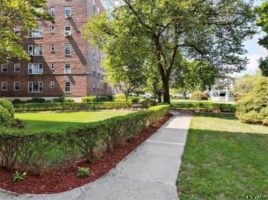 230 Pelham Road, Unit 2K New Rochelle, NY 10805 - Photo 28 of 30