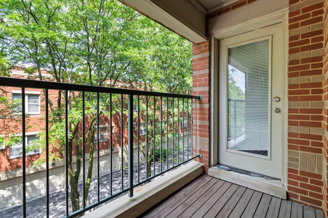 $270,000 | 4518 South Woodlawn Avenue, Chicago, IL 60653