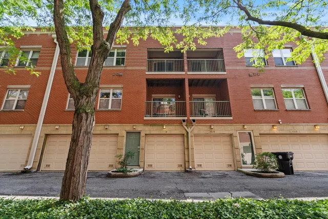 $270,000 | 4518 South Woodlawn Avenue, Chicago, IL 60653