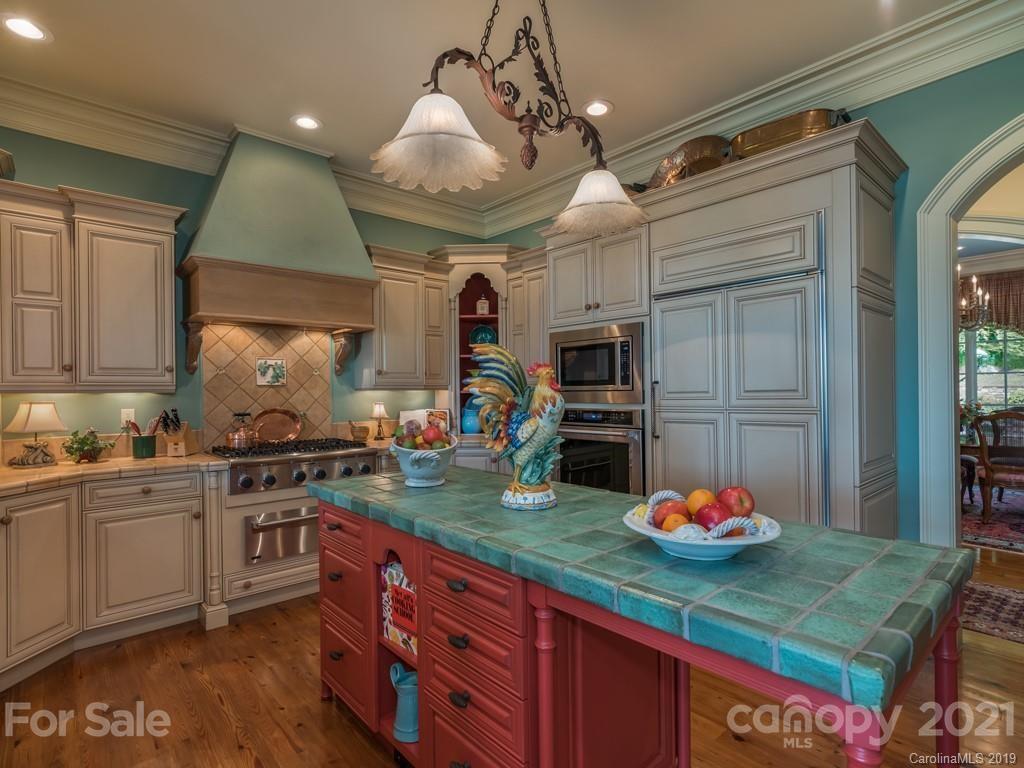 501 High Cliffs Road Hendersonville, NC 28739 - Photo 11 of 36 Gallery Image 11