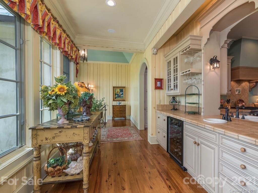 501 High Cliffs Road Hendersonville, NC 28739 - Photo 14 of 36 Gallery Image 14