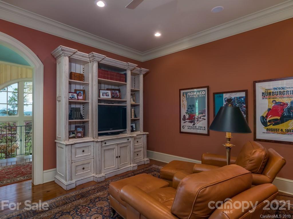 501 High Cliffs Road Hendersonville, NC 28739 - Photo 15 of 36 Gallery Image 15