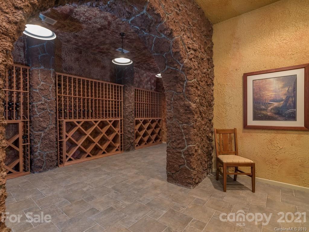 501 High Cliffs Road Hendersonville, NC 28739 - Photo 25 of 36 Gallery Image 25