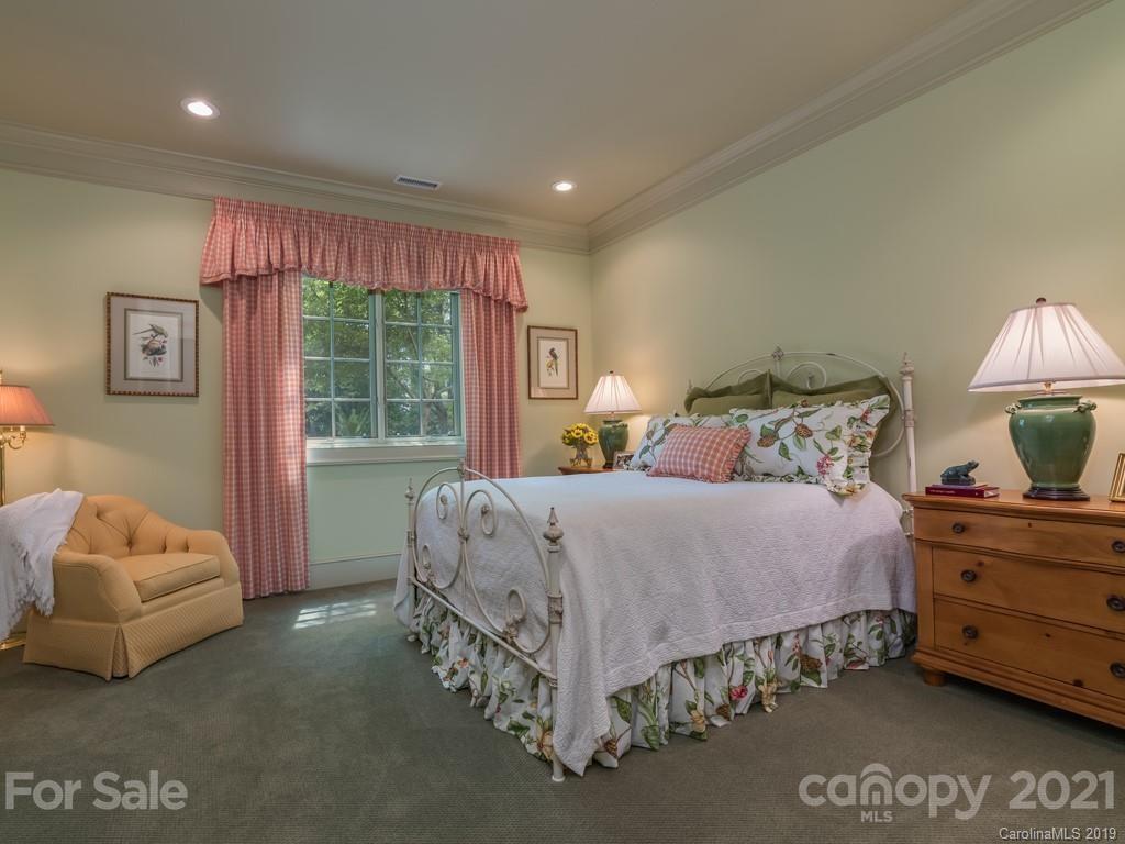 501 High Cliffs Road Hendersonville, NC 28739 - Photo 27 of 36 Gallery Image 27