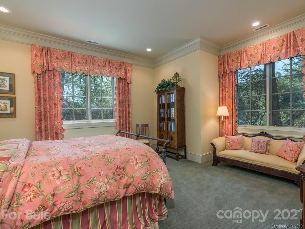 501 High Cliffs Road Hendersonville, NC 28739 - Photo 28 of 36 Gallery Image 28