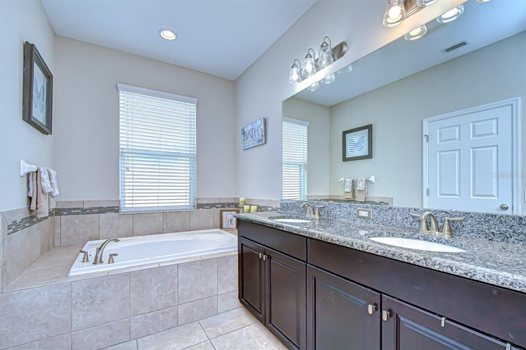 18633 Rococo Road Spring Hill, FL 34610 - Photo 32 of 70 Gallery Image 32
