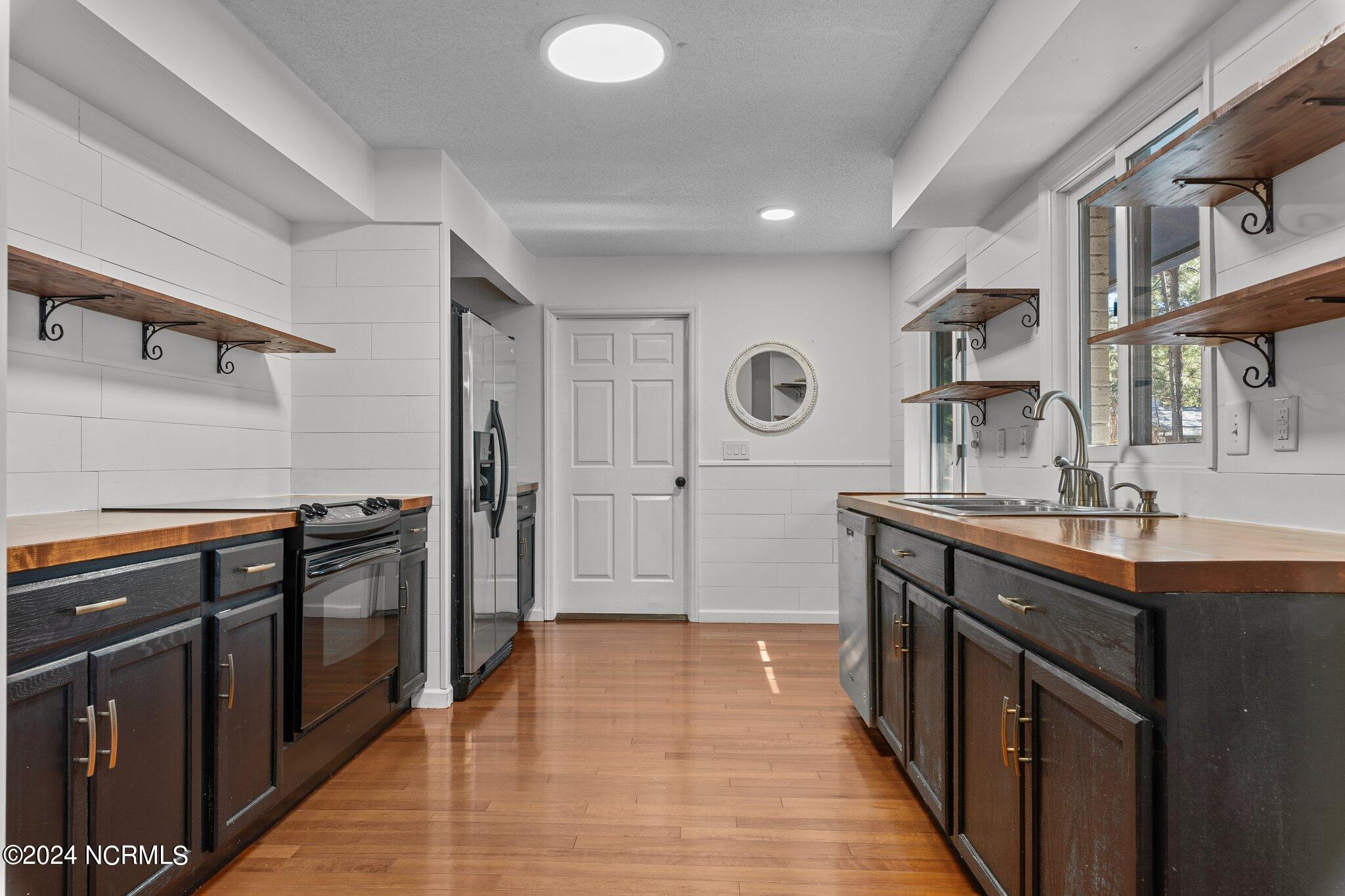 85 St Andrews Drive Pinehurst, NC 28374 - Photo 15 of 35 22-web-or-mls-707A7506