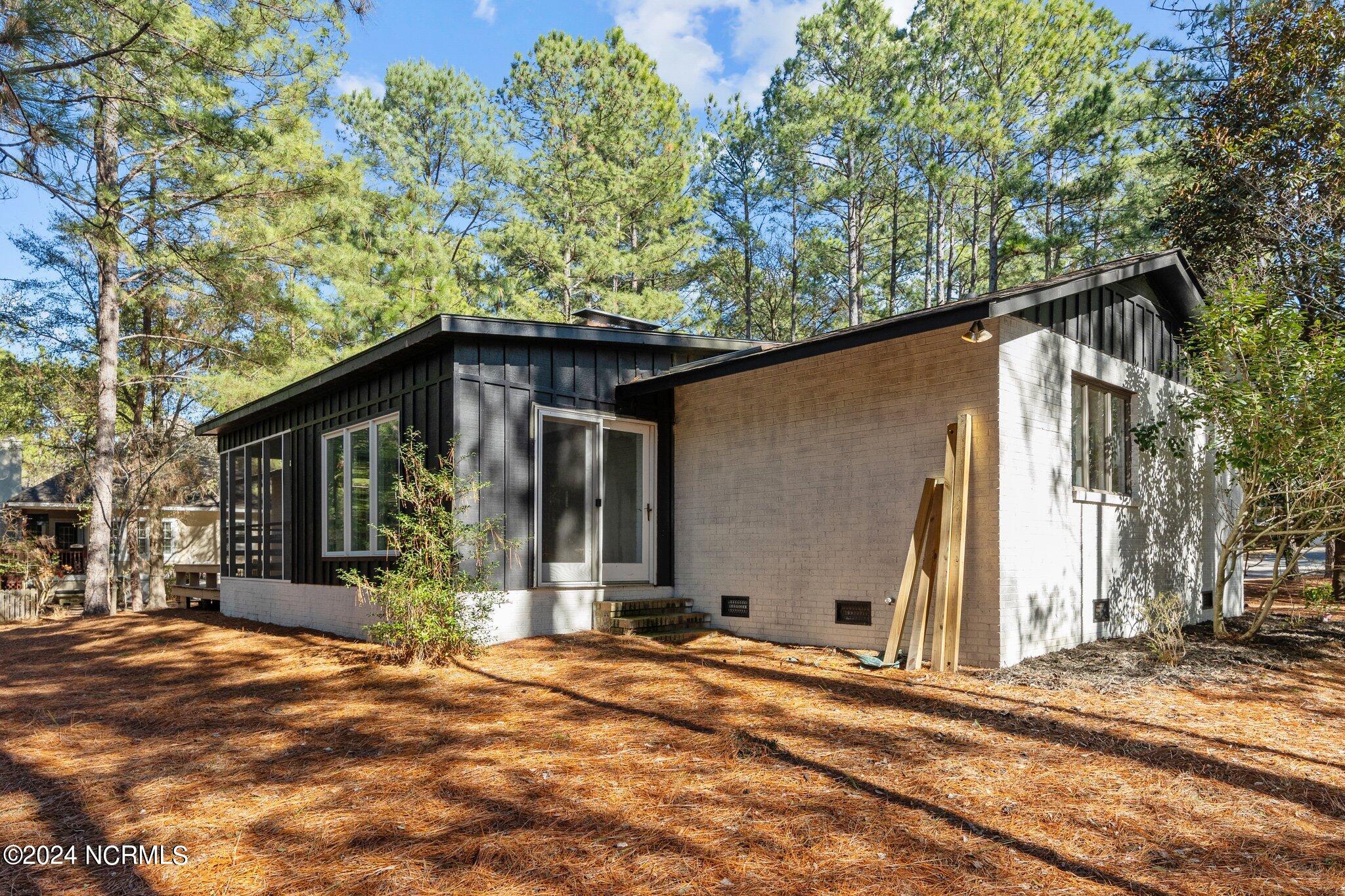 85 St Andrews Drive Pinehurst, NC 28374 - Photo 29 of 35 35-web-or-mls-707A7541