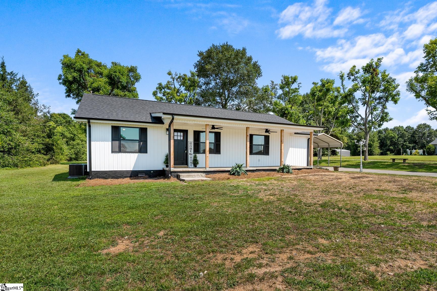 523 Crawford Road Belton, SC 29627 - Photo 4 of 48