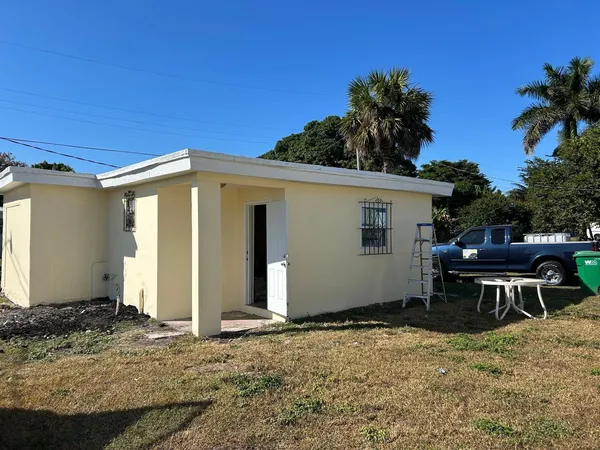 $1,150 | 371 Banyan Avenue, Pahokee, FL 33476