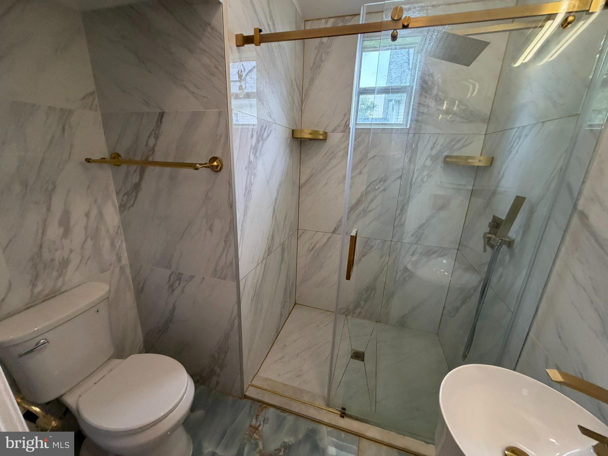 2923 Fairhill Road Fairfax, VA 22031 - Photo 30 of 63 Bathroom 2