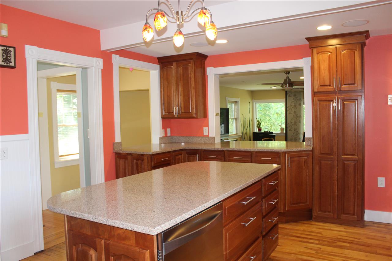 269 Kennard Road Manchester, NH 03104 - Photo 14 of 35