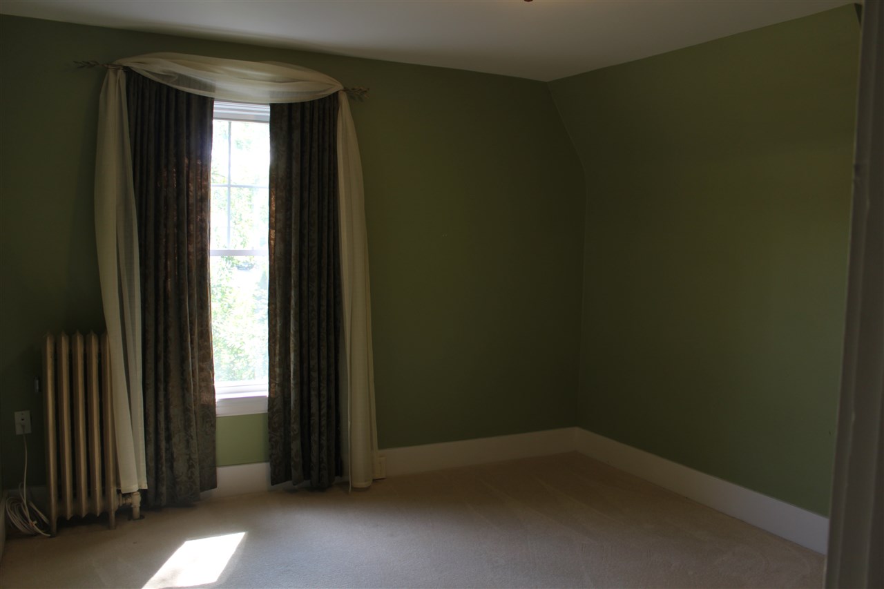 269 Kennard Road Manchester, NH 03104 - Photo 23 of 35