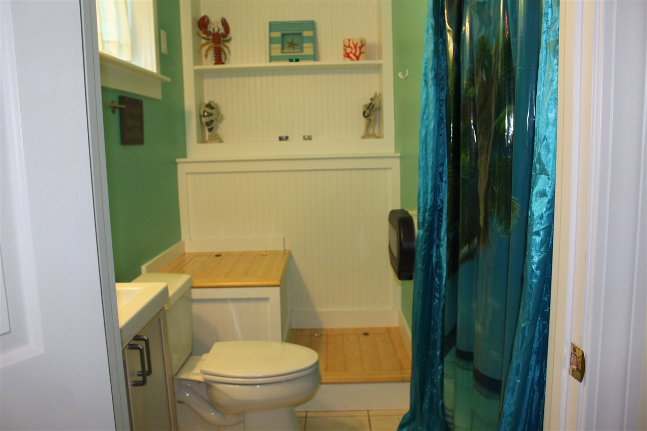 269 Kennard Road Manchester, NH 03104 - Photo 30 of 35