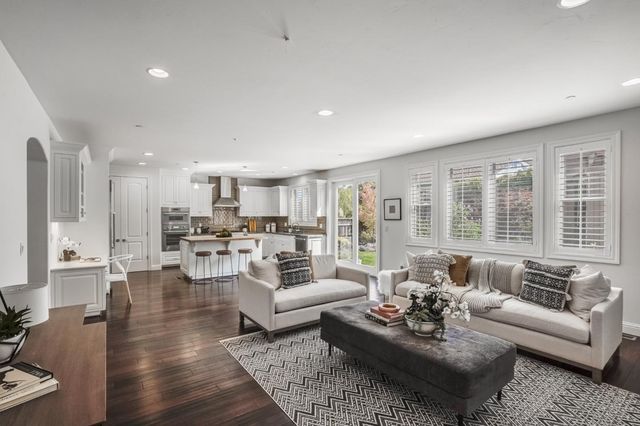 $2,975,000 | 290 Oakview Drive, San Carlos, CA 94070