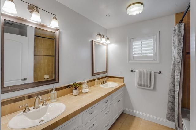 $2,975,000 | 290 Oakview Drive, San Carlos, CA 94070