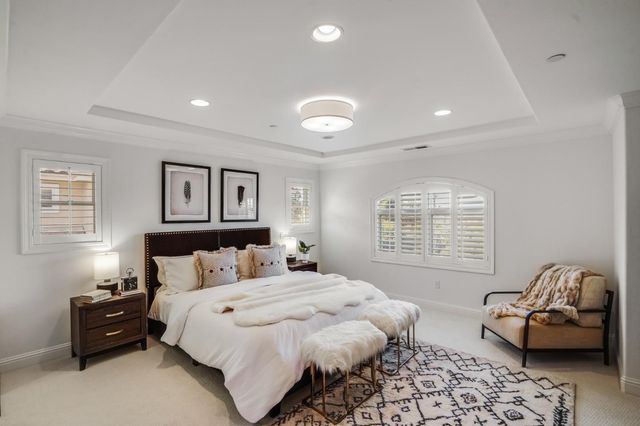 $2,975,000 | 290 Oakview Drive, San Carlos, CA 94070