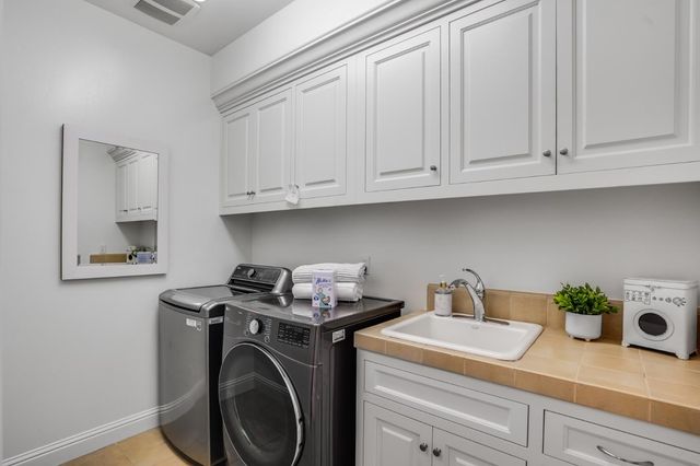 $2,975,000 | 290 Oakview Drive, San Carlos, CA 94070