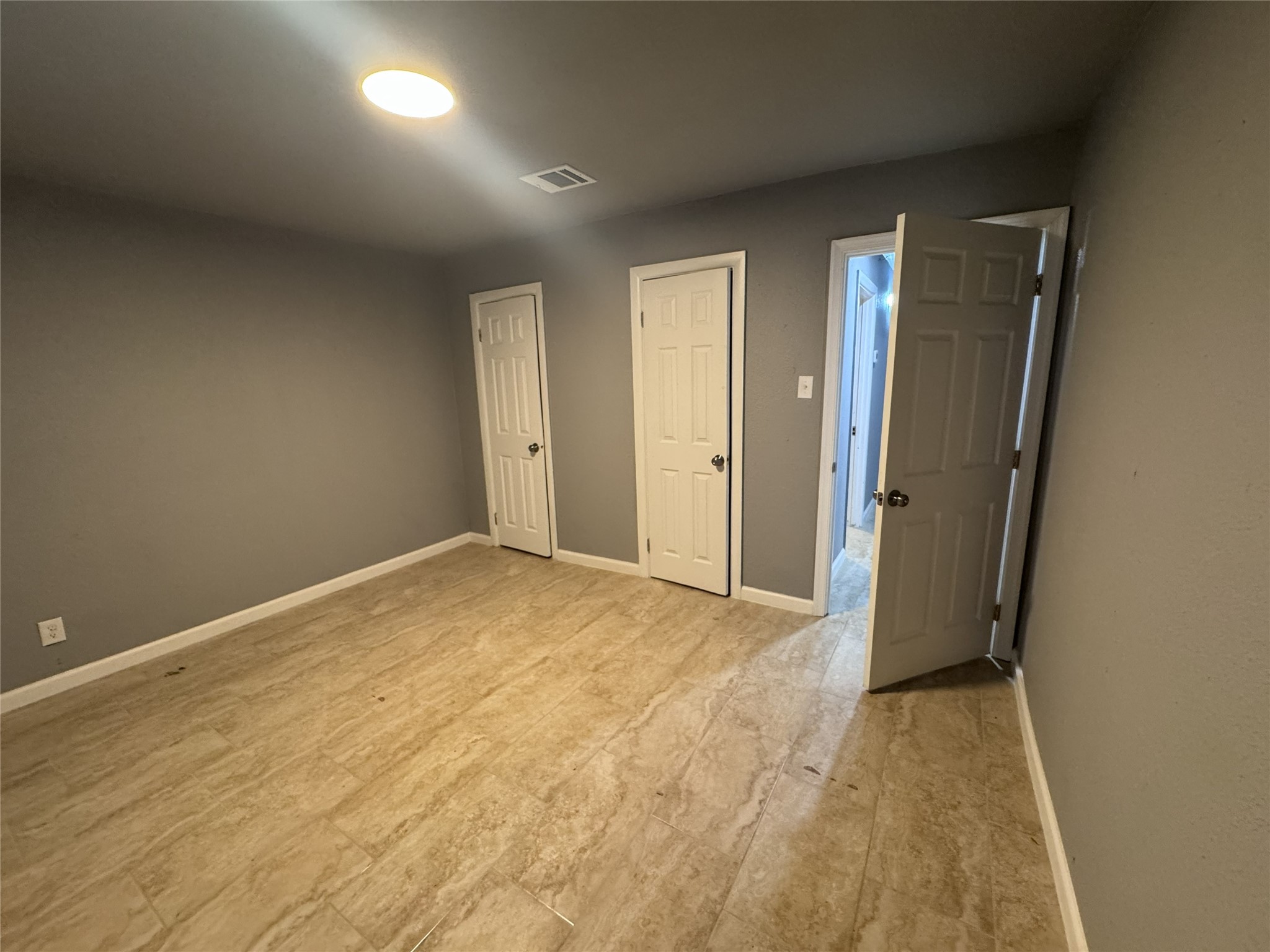 4933 Alvin Street Houston, TX 77033 - Photo 4 of 9 a view of empty room
