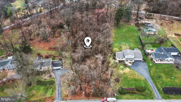 a view of backyard