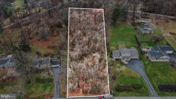 an aerial view of house with outdoor space