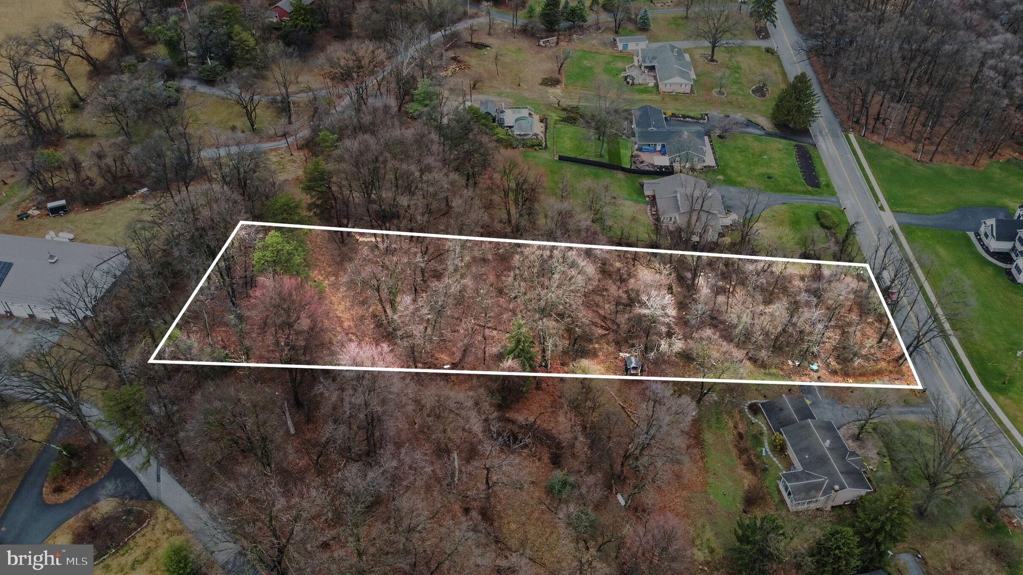 1940 Alcott Road York, PA 17406 - Photo 29 of 31 a view of outdoor space