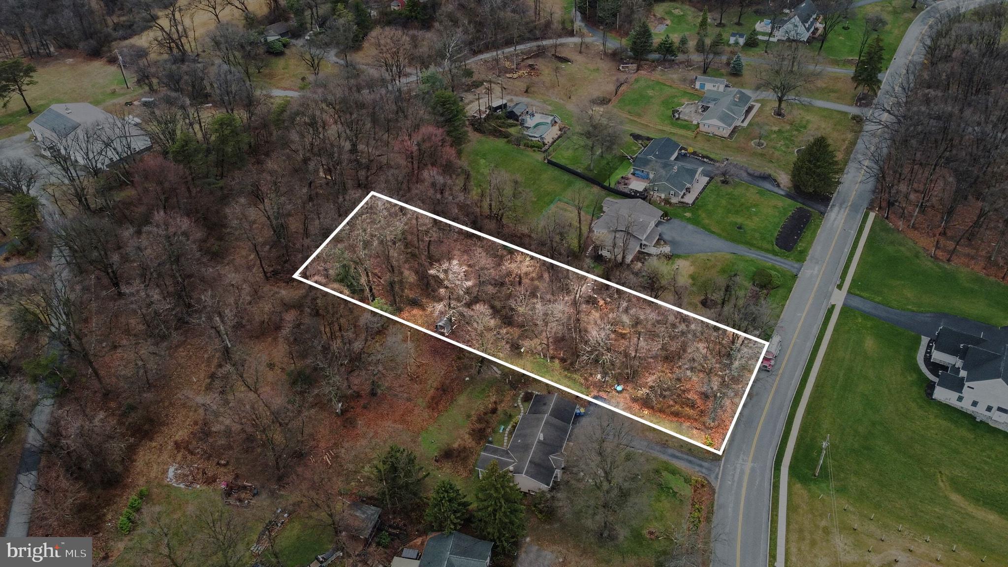 1940 Alcott Road York, PA 17406 - Photo 30 of 31 a view of backyard