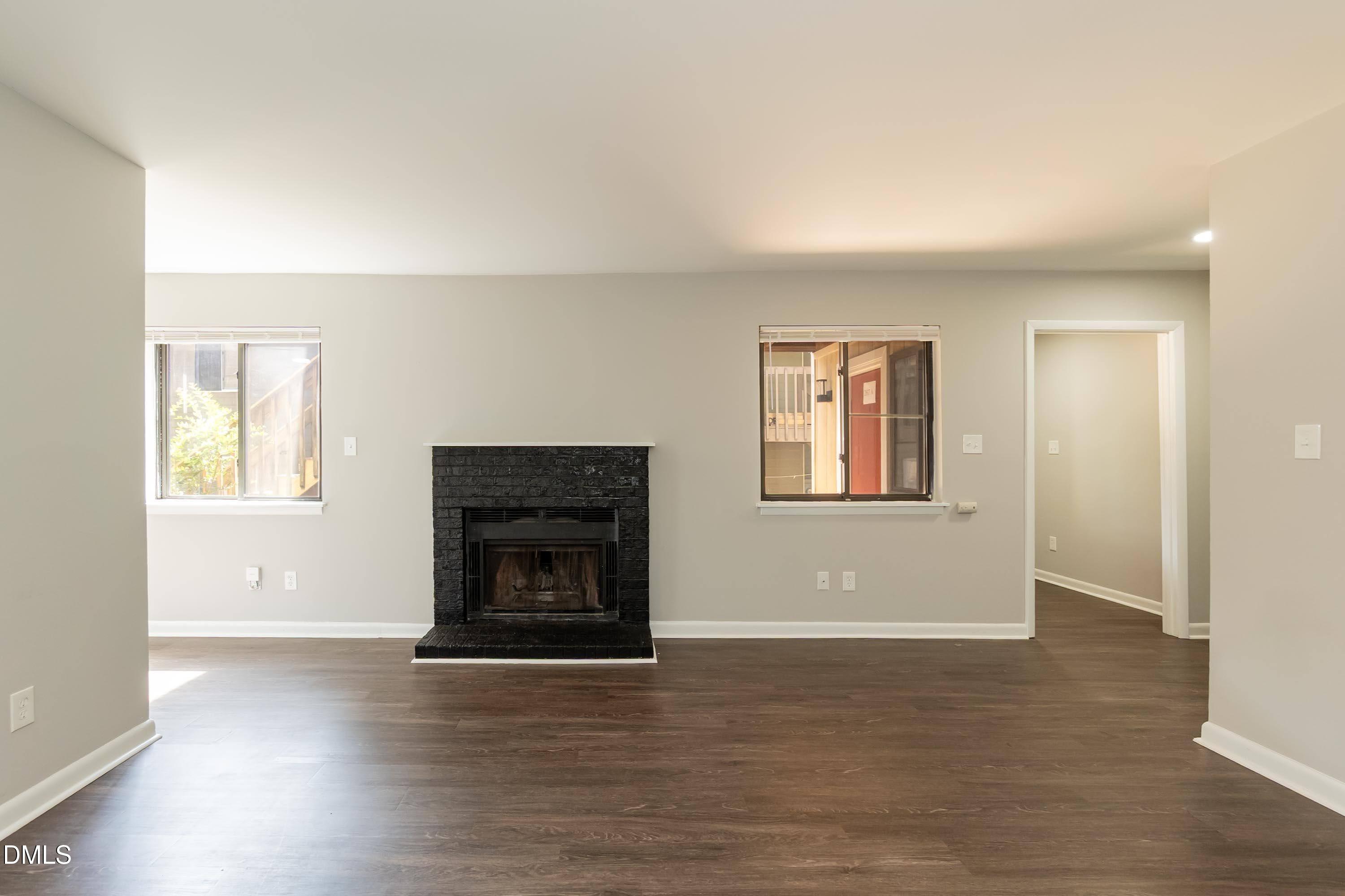 2900 Ligon Street Raleigh, NC 27607 - Photo 4 of 4 Living 02