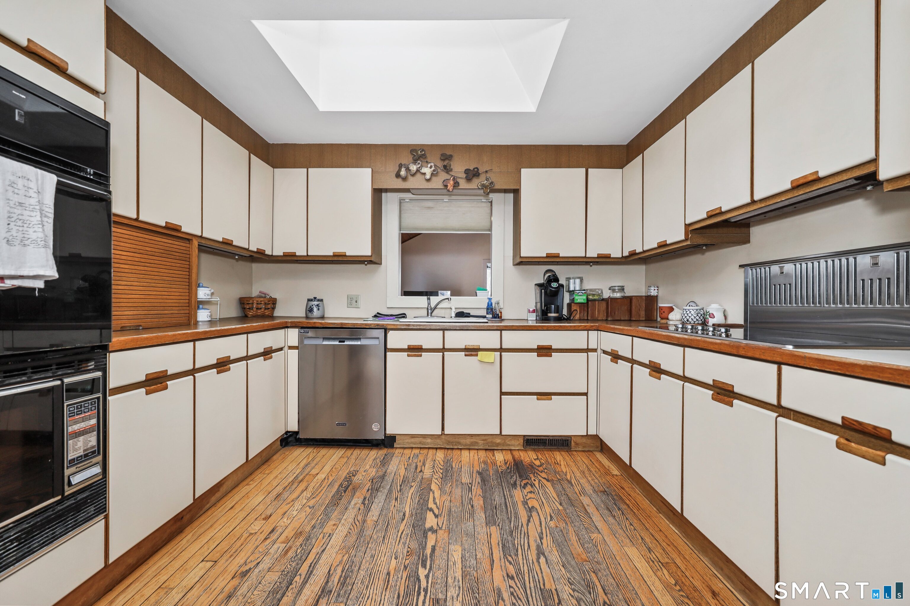 79 Slab Meadow Road Morris, CT 06763 - Photo 8 of 28