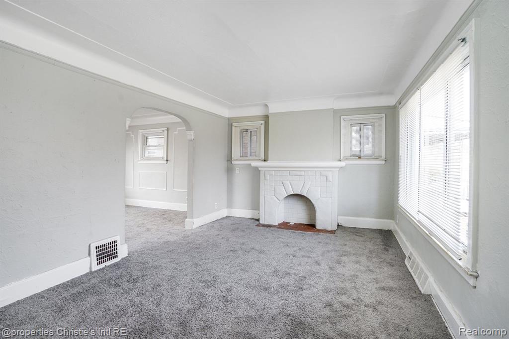 15095 Prest Street Detroit, MI 48227 - Photo 2 of 14