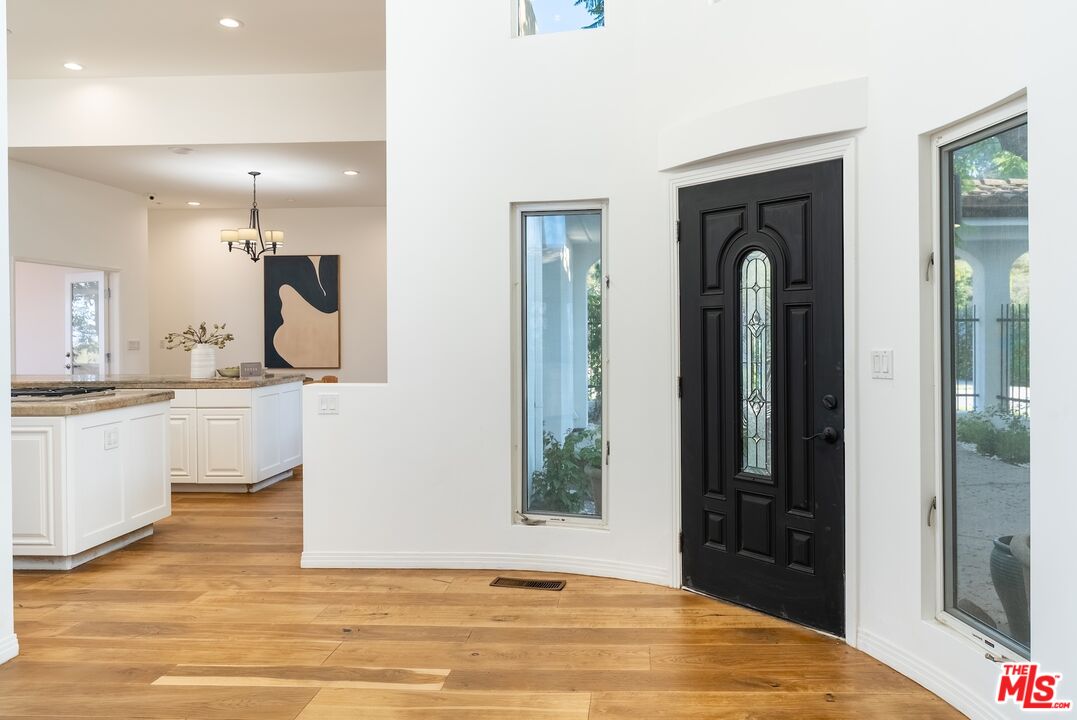 21965 Saddle Peak Road Topanga, CA 90290 - Photo 16 of 56