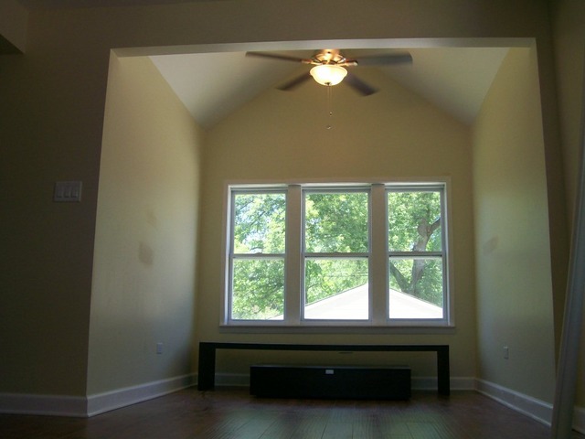 384 Shenstone Road Riverside, IL 60546 - Photo 10 of 25