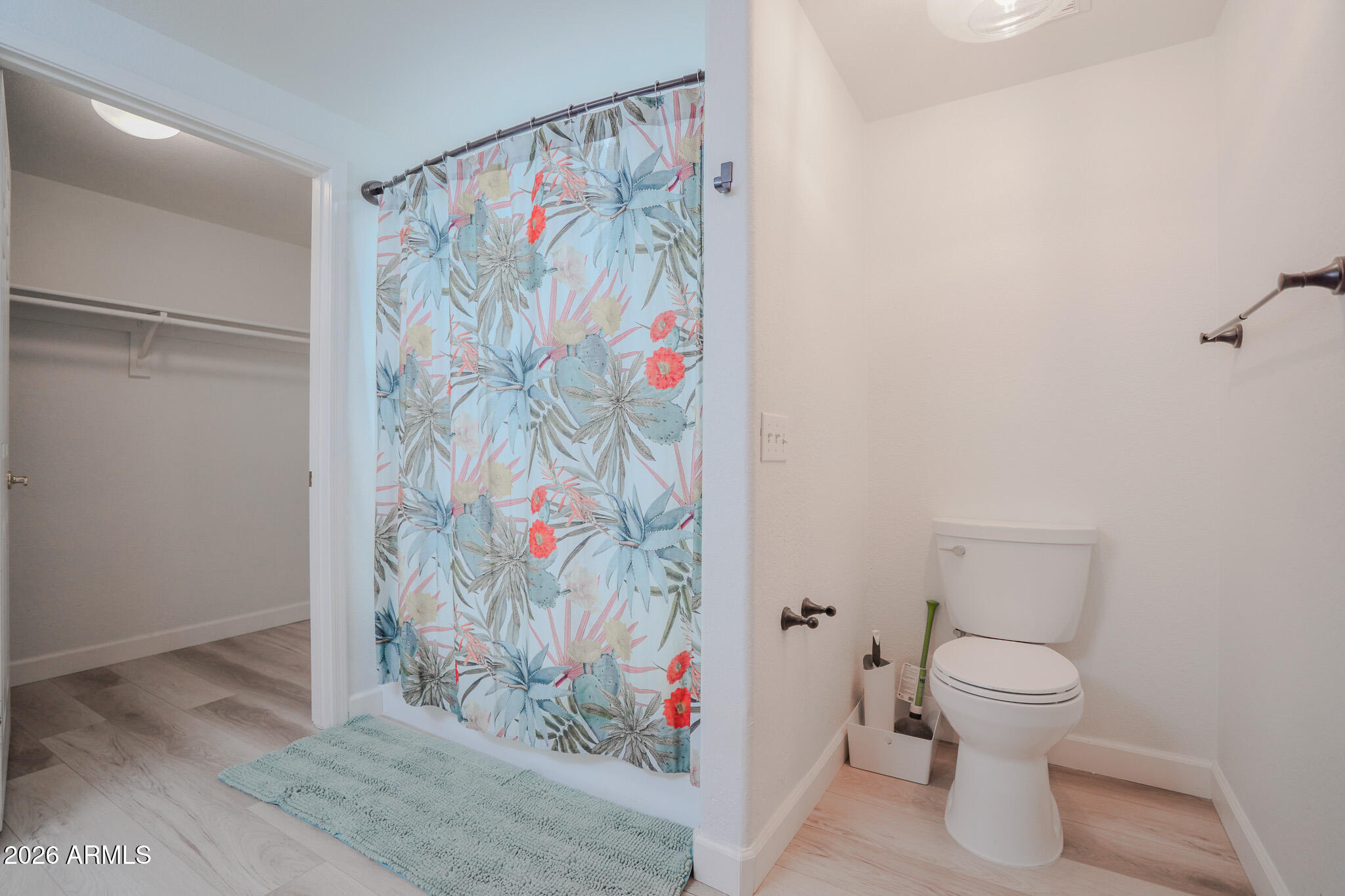 10410 North Cave Creek Road, Unit 1111 Phoenix, AZ 85020 - Photo 15 of 21 DSC01030