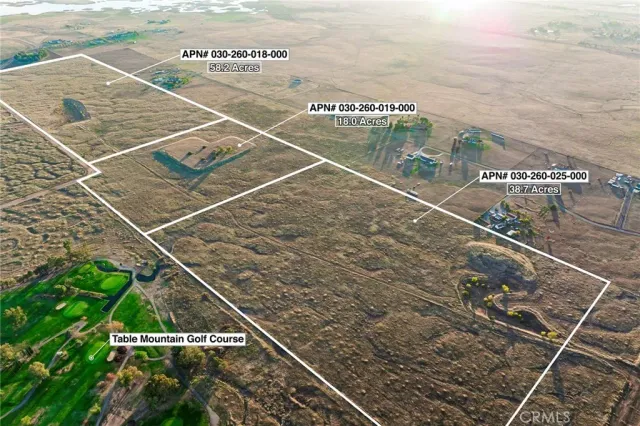 a picture of a tennis court