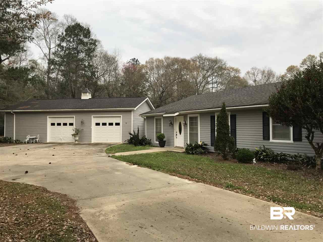 603 Dee Avenue Bay Minette, AL 36507 - Photo 2 of 27