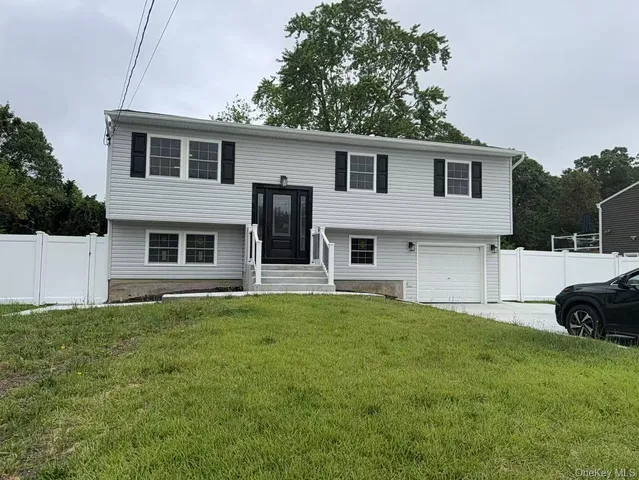 $4,680 | 495 Hawkins Road, Selden, NY 11784