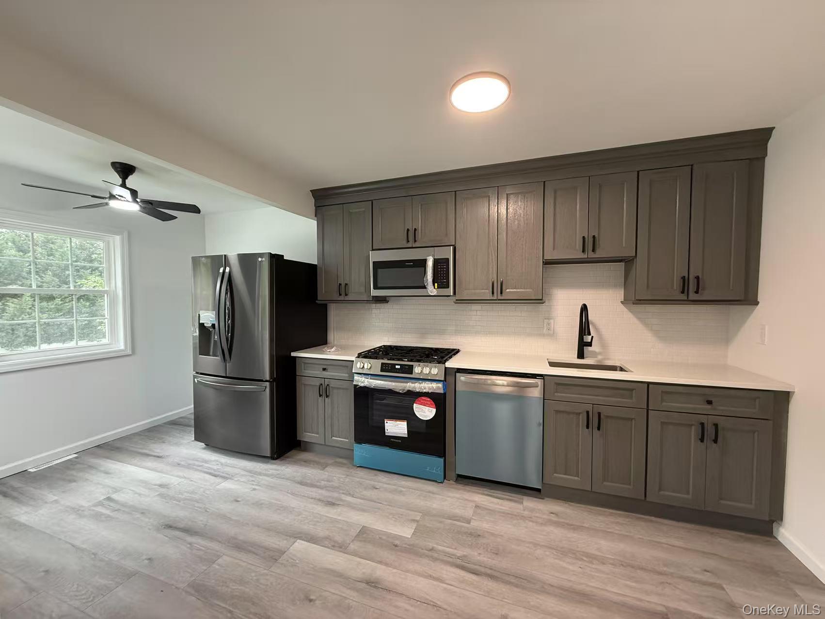 495 Hawkins Road Selden, NY 11784 - Photo 4 of 21