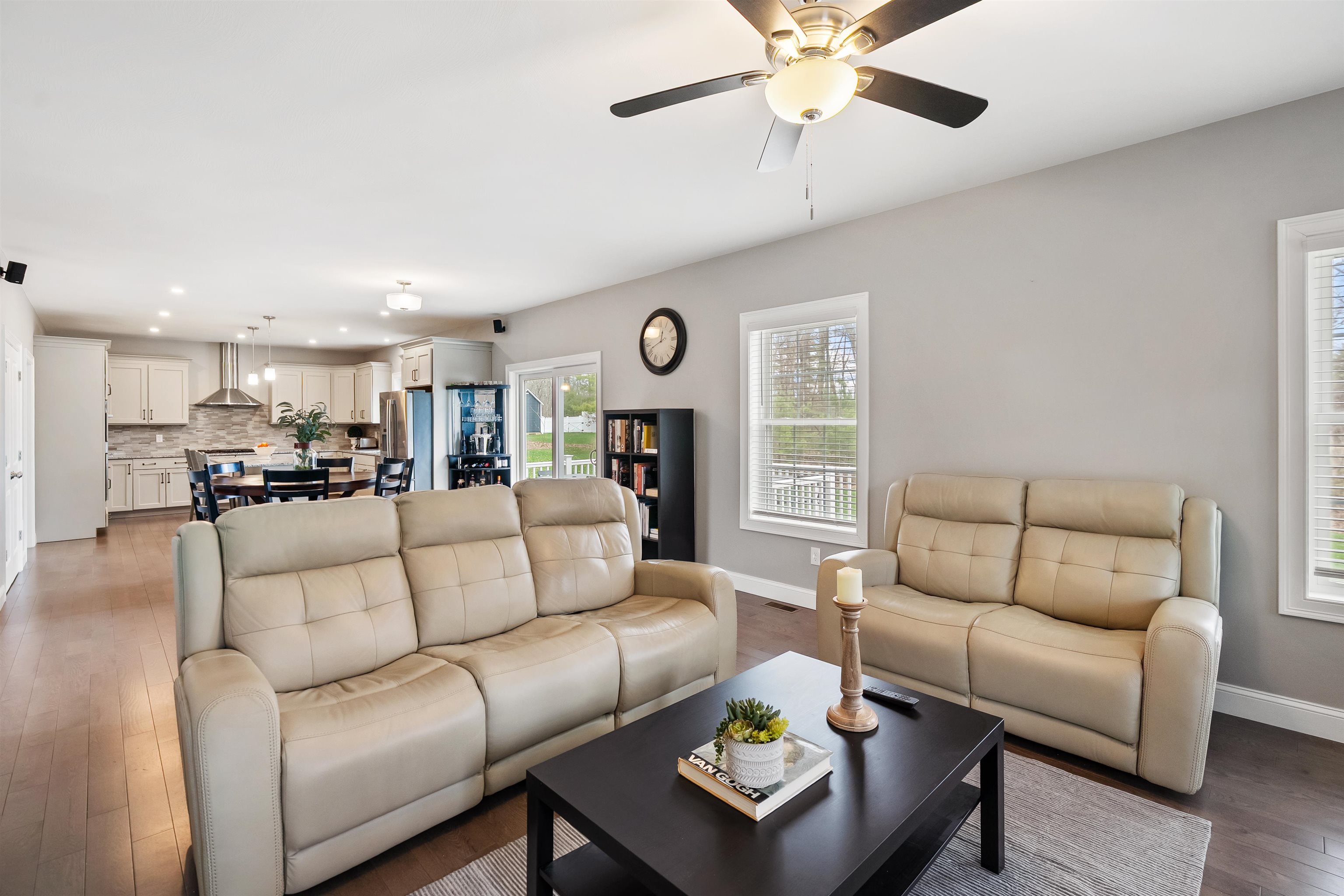 44 Sheffield Street Windham, NH 03087 - Photo 4 of 40