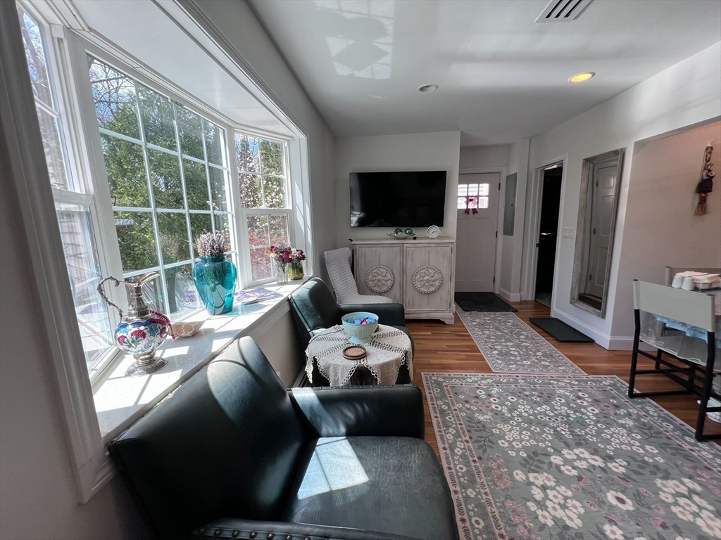 98 East Border Road Malden, MA 02148 - Photo 12 of 17