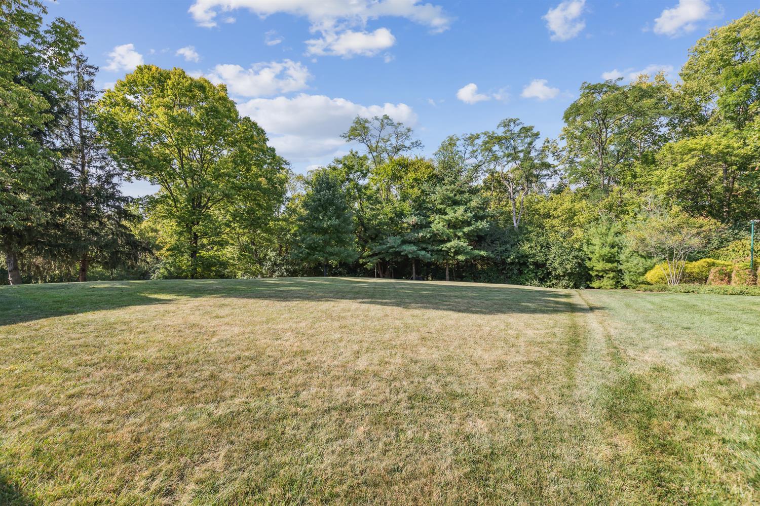 2941 Kleeman Road Cincinnati, OH 45211 - Photo 33 of 35