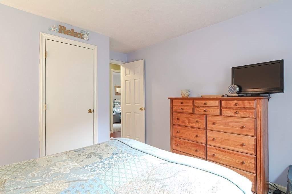 39 Hoover Road Yarmouth, MA 02673 - Photo 13 of 19 Gallery Image 13