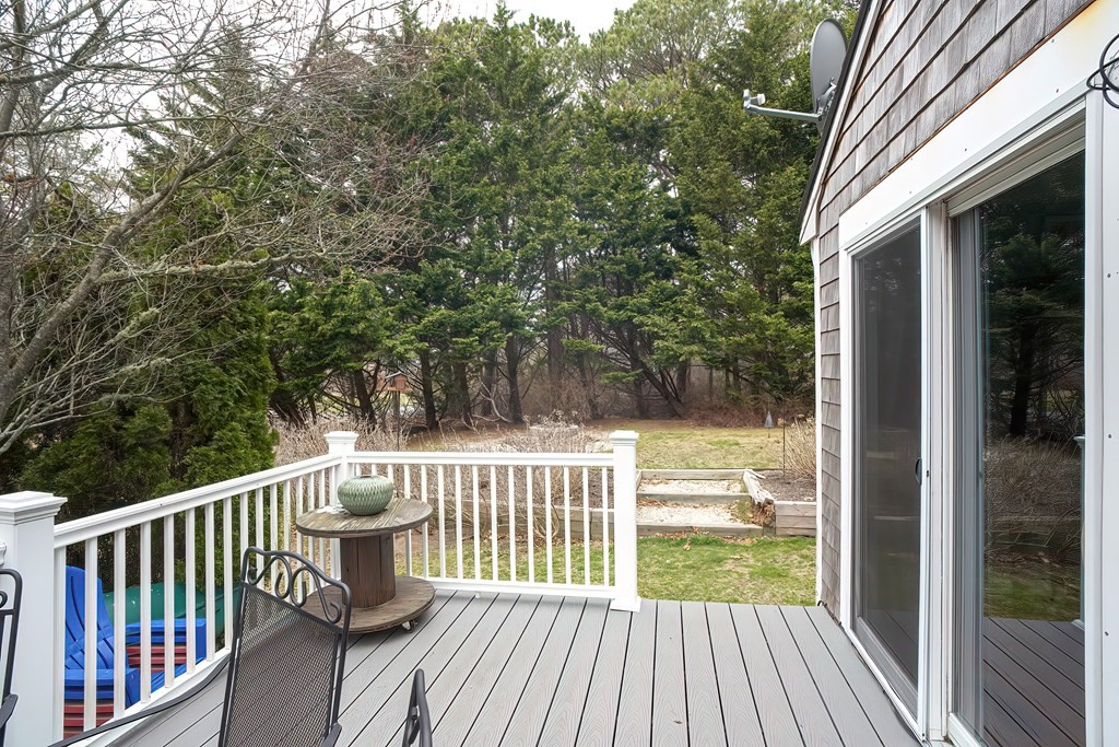 39 Hoover Road Yarmouth, MA 02673 - Photo 17 of 19 Gallery Image 17