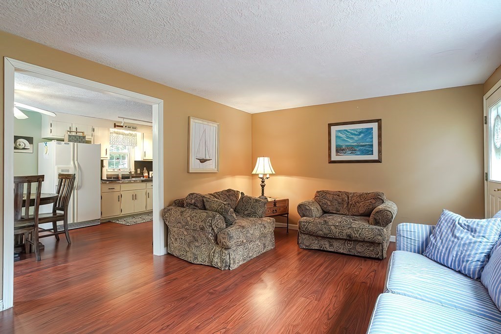 39 Hoover Road Yarmouth, MA 02673 - Photo 3 of 19 Gallery Image 3