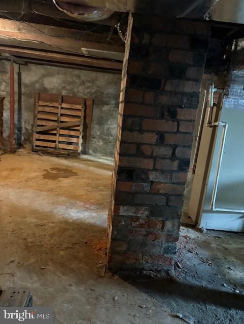 61 Maple Street Cumberland, MD 21502 - Photo 15 of 17 a view of entryway