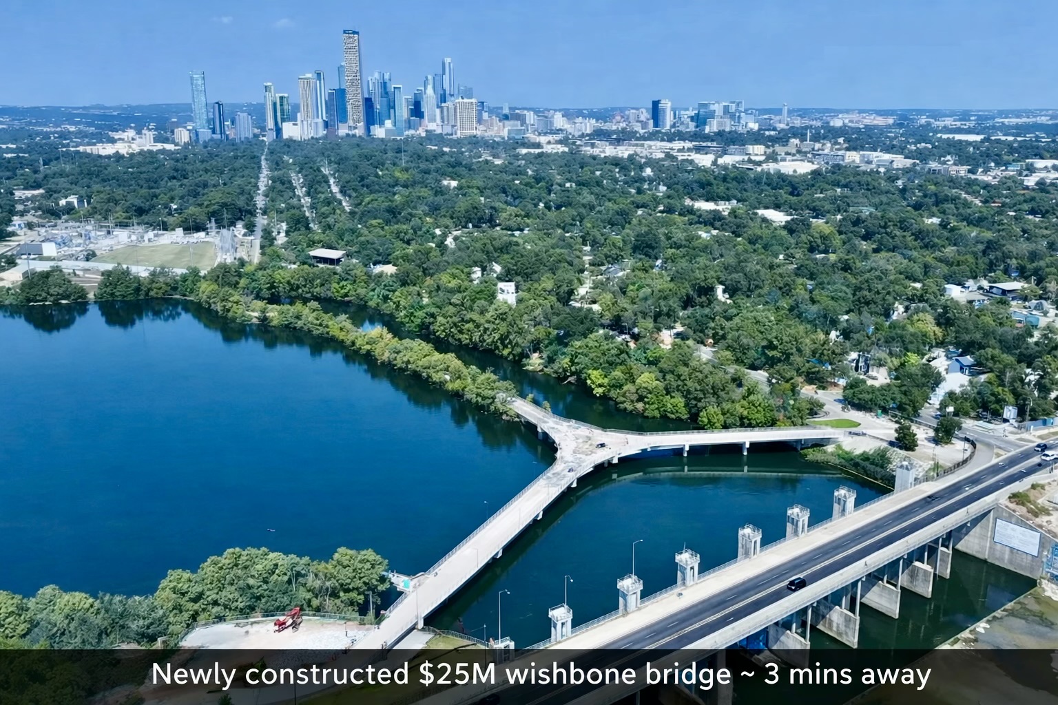 111 Mildred Street, Unit 3 Austin, TX 78702 - Photo 19 of 22 a view of city from a balcony