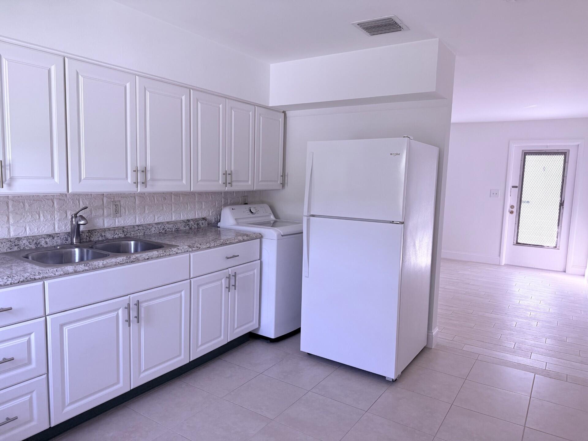 626 Prosperity Farms Road, Unit 6 North Palm Beach, FL 33408 - Photo 7 of 12 Kit 3